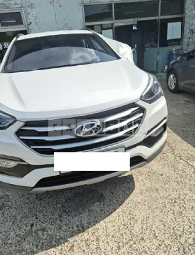 Photo 1 of 50: 2017 Hyundai Santa Fe — Korean insurance auction
