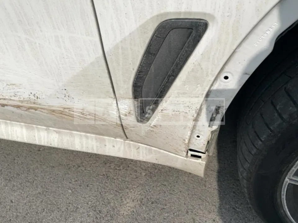 Photo 2 of 14: 2022 BMW X5 xDrive30d — Korean insurance auction