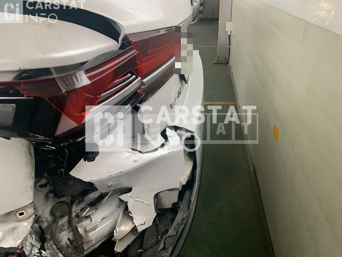 Photo 2 of 24: 2018 Lexus LS500 AWD, VIN JTHC5LFF3J5003568 — Korean insurance auction