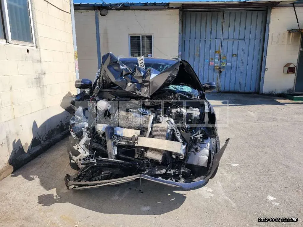 Photo 2 of 14: 2021 Kia Sorento, VIN KNARH81BGMA057928 — Korean insurance auction