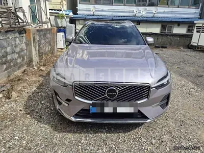 2025 Volvo XC60B5 AWD