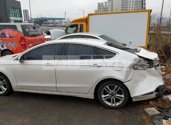 Photo 2 of 8: 2015 Ford Mondeo 2.0, VIN WF0DXXWPCFFD46053 — Korean insurance auction