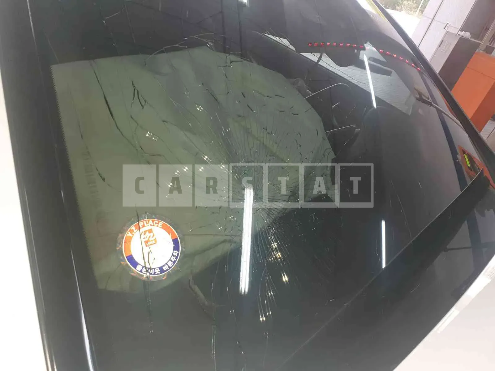 Photo 2 of 11: 2016 Mercedes-Benz C 200, VIN WDDWJ4CB4GF325629 — Korean insurance auction