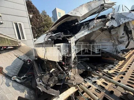 Photo 2 of 39: 2023 Hyundai IONIQ 6 — Korean insurance auction