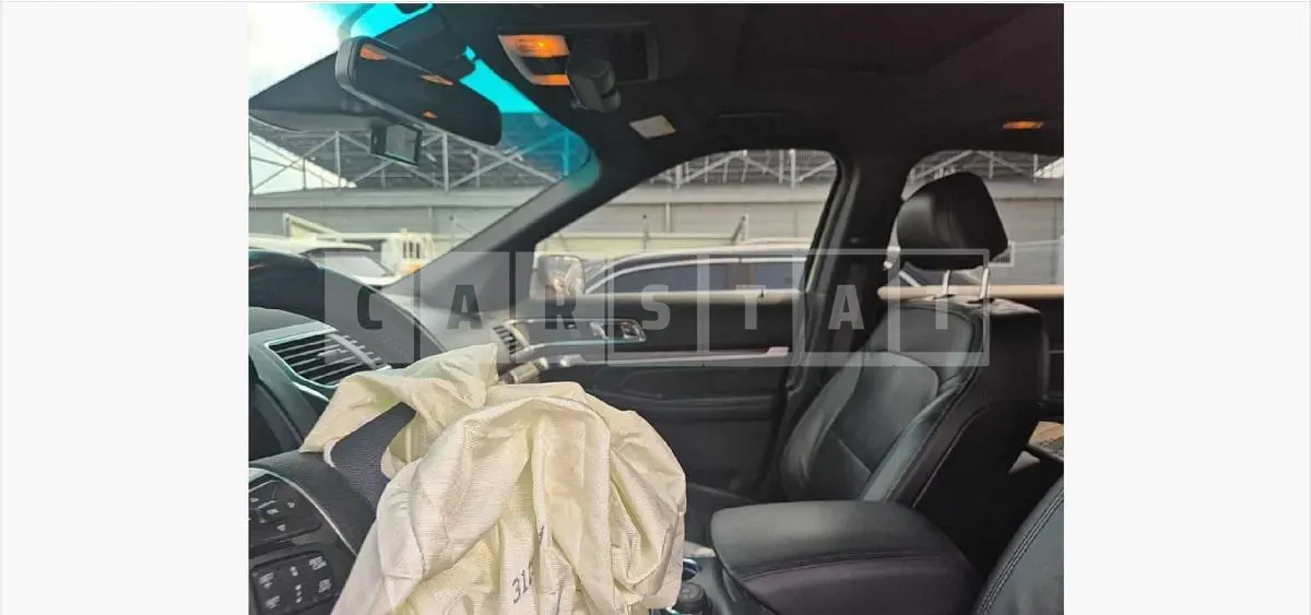 Photo 2 of 54: 2016 Ford Explorer — Korean insurance auction