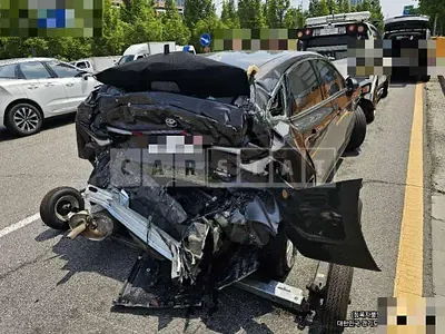 Photo 1 of 56: 2019 Toyota Avalon Hybrid — Korean insurance auction