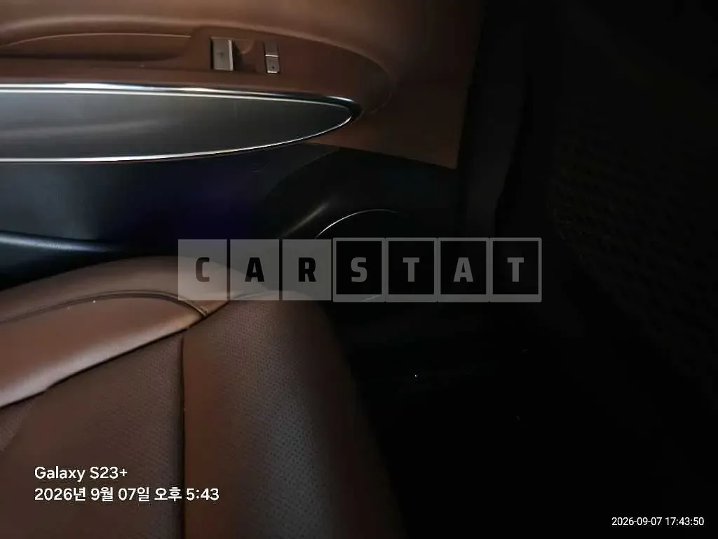 Photo 2 of 42: 2023 Genesis GV70 AWD — Korean insurance auction