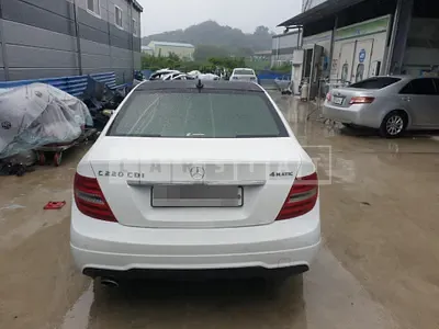 Photo 1 of 9: 2014 Mercedes-Benz C220 CDI 4Matic — Korean insurance auction