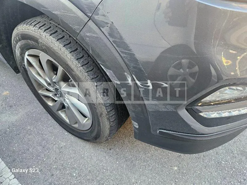 Photo 2 of 19: 2017 Hyundai Tucson TL, VIN KMHJ3815GJU645522 — Korean insurance auction
