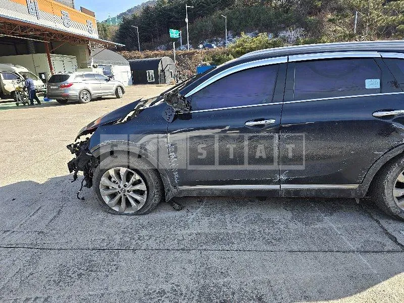 Photo 2 of 15: 2018 Kia Sorento — Korean insurance auction