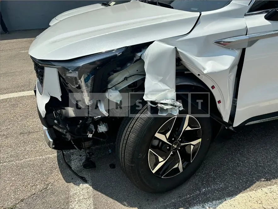 Photo 2 of 4: 2024 Kia Sorento — Korean insurance auction