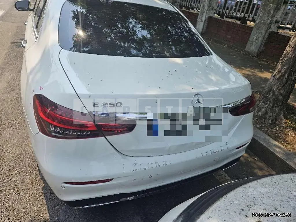 Photo 2 of 24: 2022 Mercedes-Benz E250 — Korean insurance auction