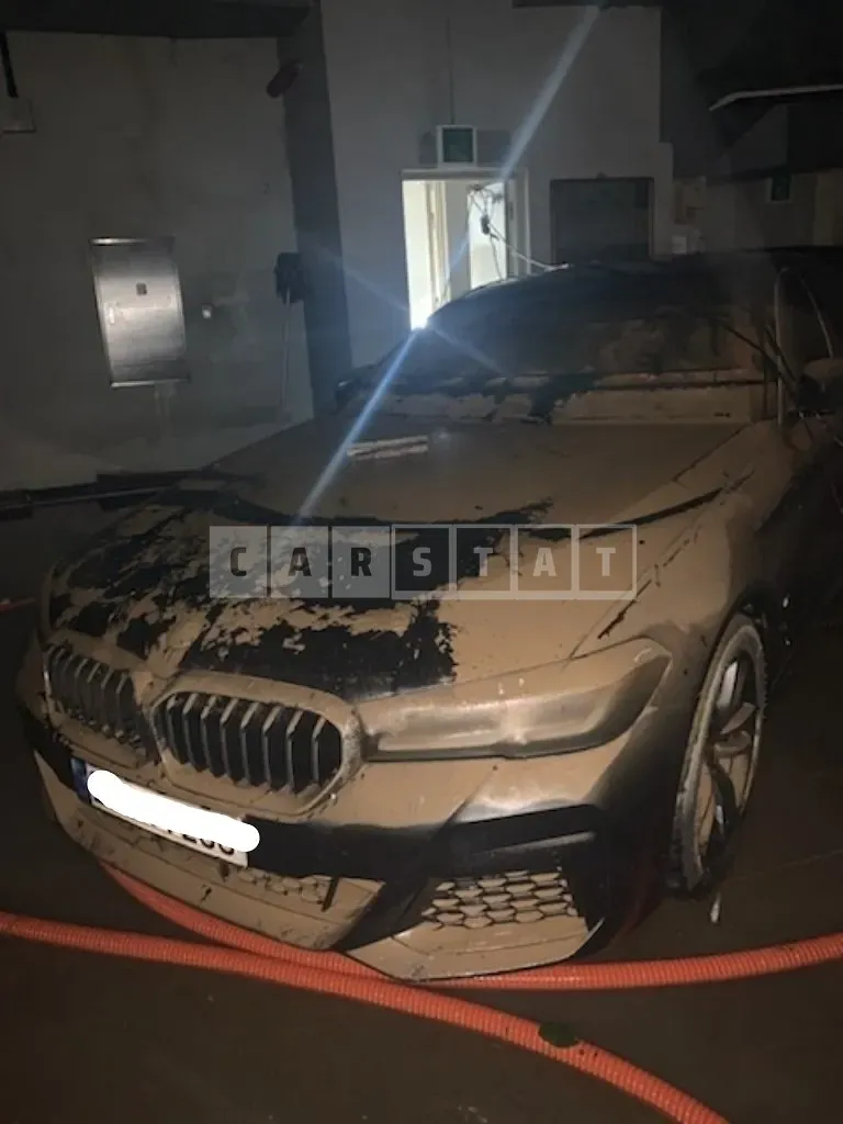 Photo 3 of 3: 2021 BMW 520i, VIN WBA11BH03MWX36237 — Korean insurance auction