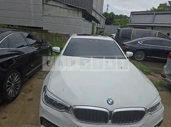 Photo 2 of 24: 2020 BMW 520d xDrive M Sport Package — Korean insurance auction