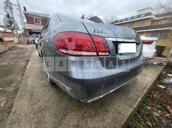 Photo 2 of 28: 2016 Mercedes-Benz E250 BlueTec 4Matic — Korean insurance auction
