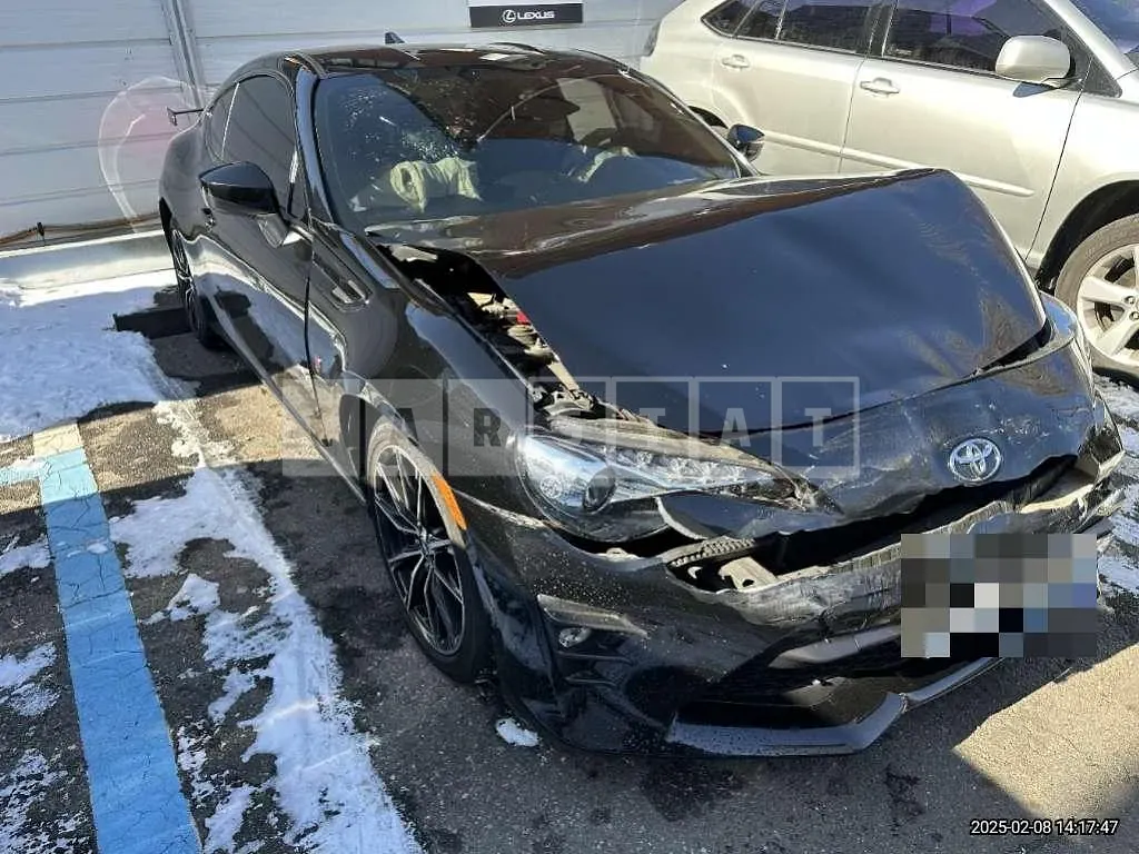 Photo 2 of 15: 2017 Toyota 86 At — Korean insurance auction