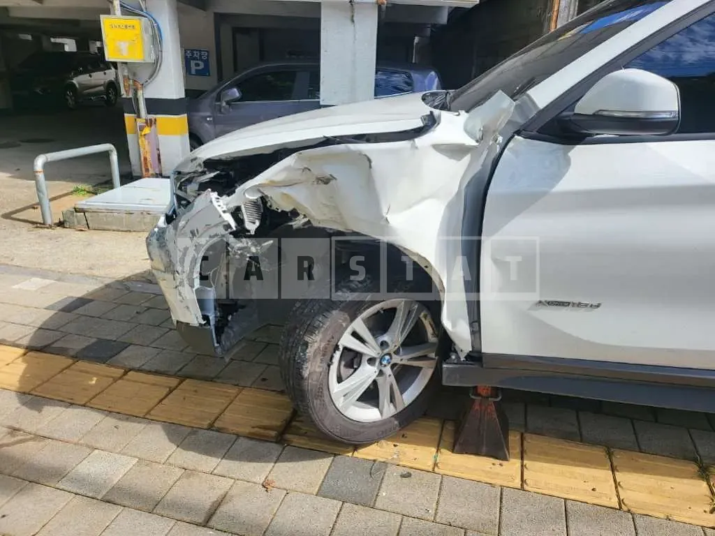 Photo 2 of 14: 2017 BMW X1 xDrive 18d, VIN WBAHT9106H5J04372 — Korean insurance auction