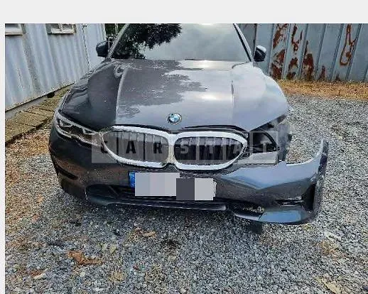 Photo 2 of 24: 2022 BMW 320i — Korean insurance auction