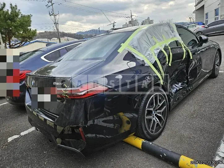 Photo 2 of 37: 2024 BMW 520i — Korean insurance auction