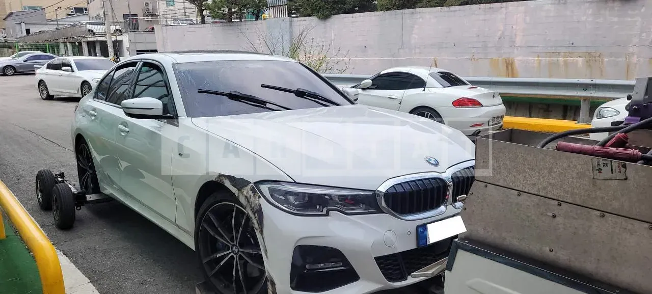 Photo 2 of 48: 2022 BMW 320d xDrive, VIN WBA5V7101NFN10177 — Korean insurance auction