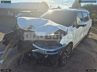 Photo 1 of 14: 2021 Kia Carnival, VIN KNANE81BBMS063699 — Korean insurance auction