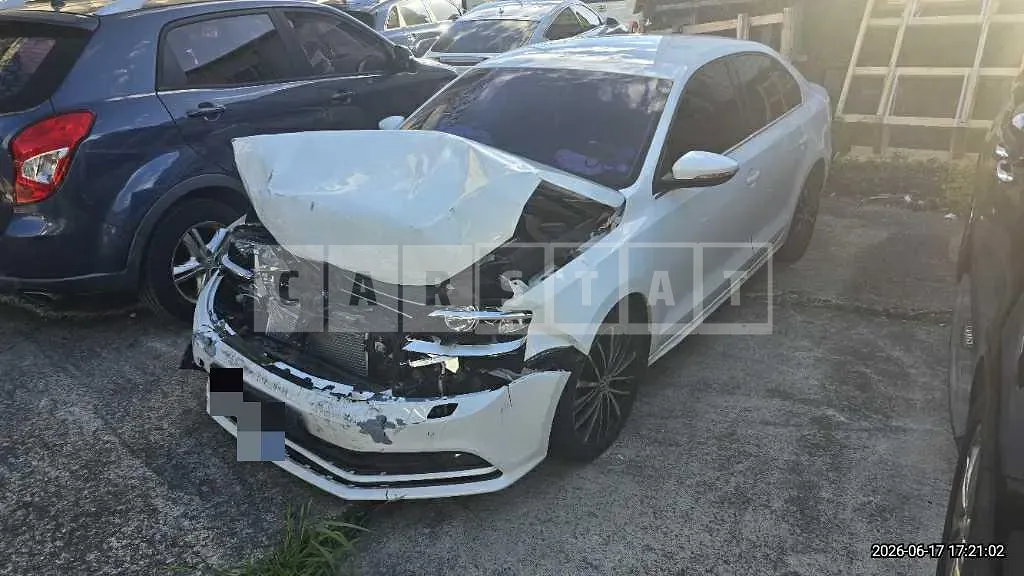 Photo 2 of 11: 2015 Volkswagen Jetta 2.0 TDI BMT — Korean insurance auction