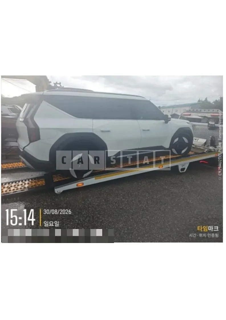 Photo 2 of 5: 2023 Kia EV9 4WD — Korean insurance auction