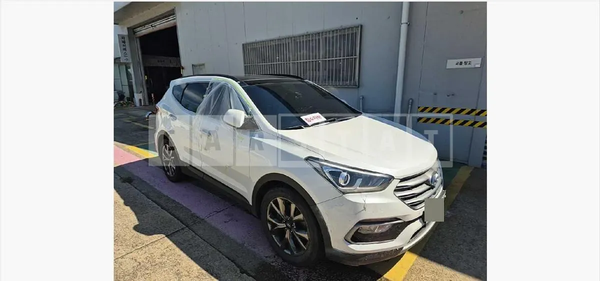Photo 2 of 9: 2016 Hyundai Santa Fe DM — Korean insurance auction