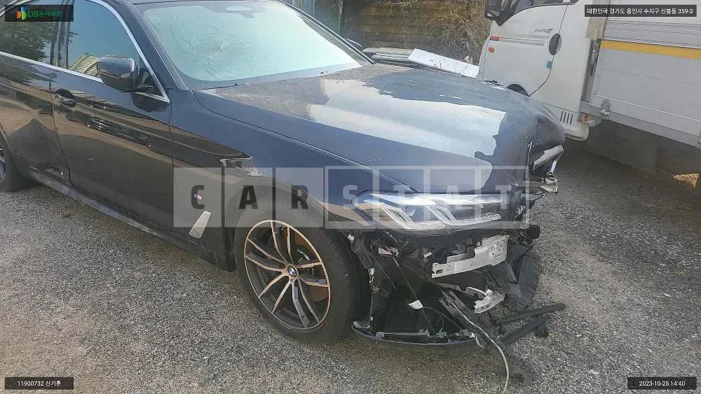 Photo 2 of 13: 2022 BMW 520i, VIN WBA11BH04NWX66736 — Korean insurance auction