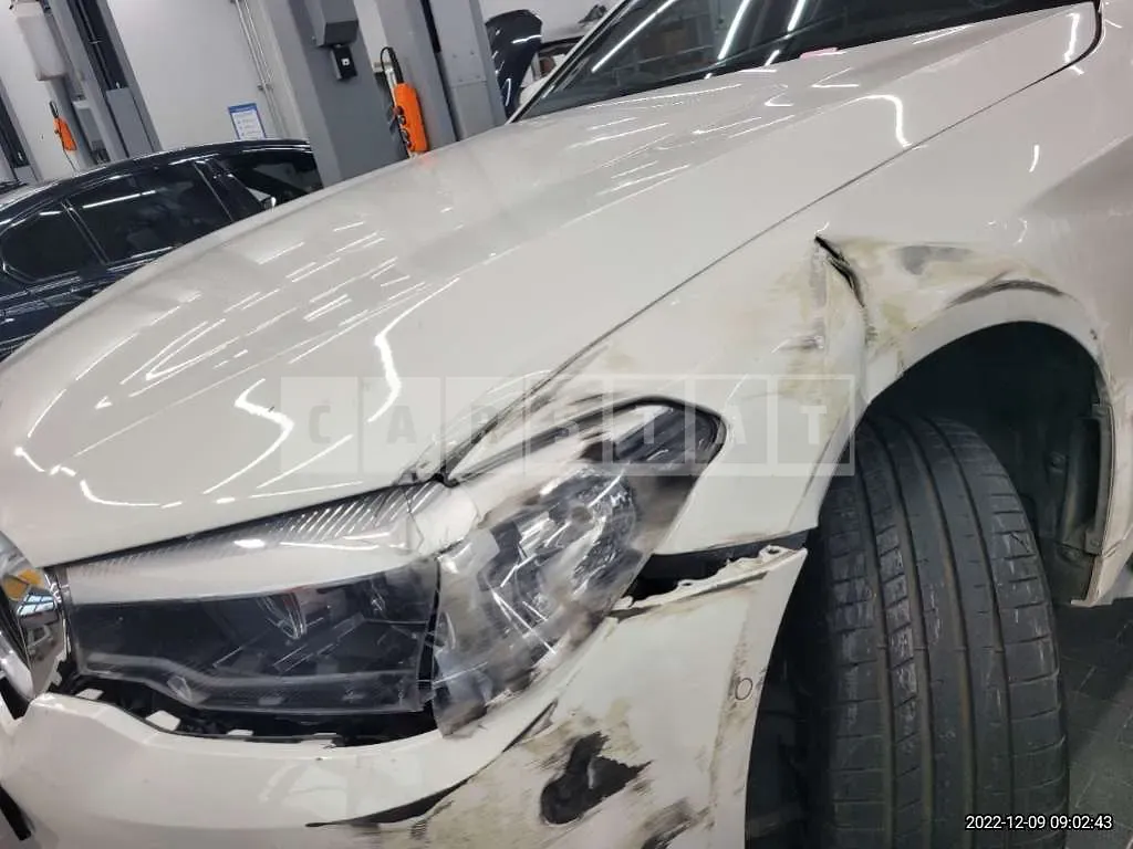 Photo 2 of 42: 2018 BMW 520i, VIN WBAJK7109JBP71856 — Korean insurance auction