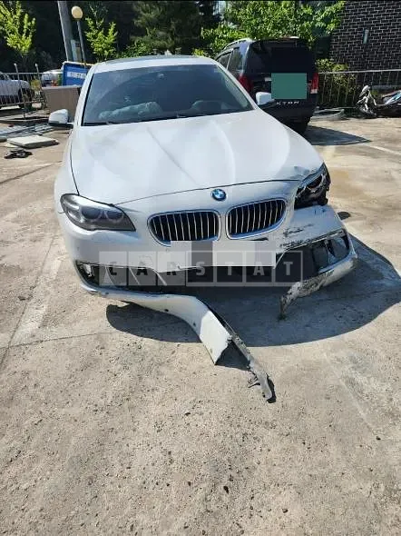 Photo 2 of 16: 2015 BMW 528i — Korean insurance auction