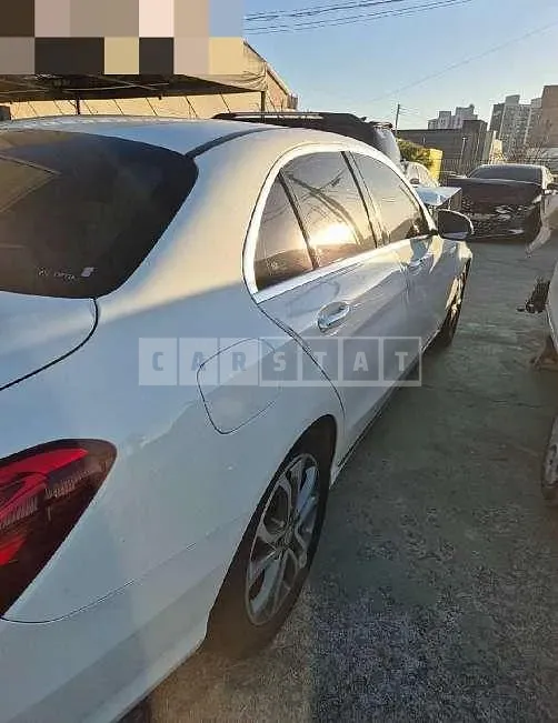 Photo 2 of 16: 2016 Mercedes-Benz C220 d — Korean insurance auction