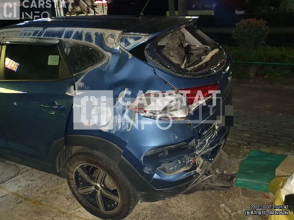 Photo 2 of 15: 2015 Hyundai Tucson 2.0 (4WD) — Korean insurance auction