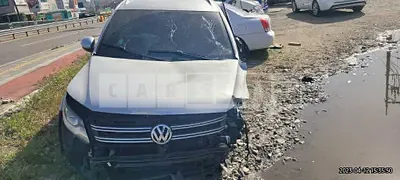 Photo 1 of 10: 2015 Volkswagen Tiguan 2.0 TDI Blue Motion, VIN WVGZZZ5NZFW613026 — Korean insurance auction