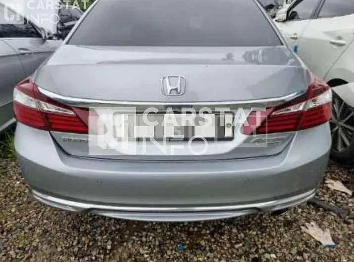 Photo 2 of 9: 2017 Honda Accord 2.4, VIN 1HGCR2680HA515752 — Korean insurance auction