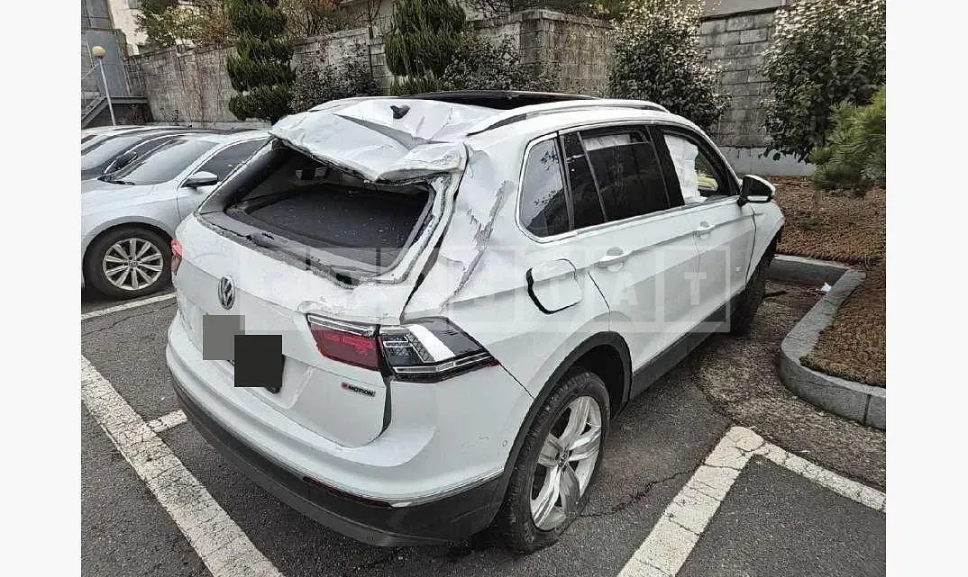 Photo 2 of 12: 2020 Volkswagen Tiguan 2.0 TDI 4MOTION — Korean insurance auction