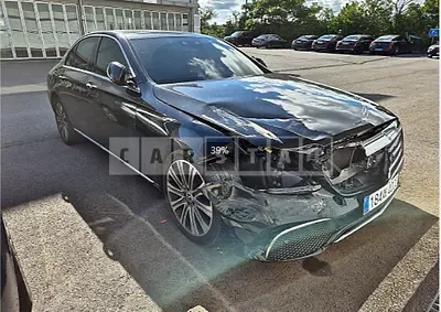 Photo 1 of 14: 2018 Mercedes-Benz E 400 4MAIC — Korean insurance auction
