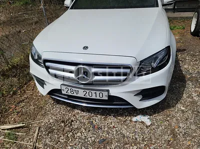 Photo 1 of 12: 2017 Mercedes-Benz E 300 — Korean insurance auction
