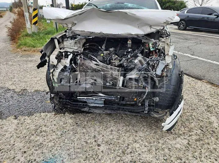 Photo 2 of 8: 2015 Hyundai Tucson TL 1.7 — Korean insurance auction