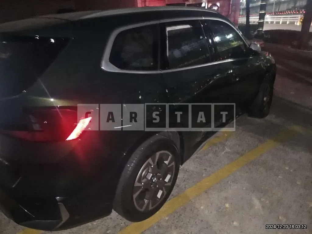 Photo 2 of 32: 2023 BMW X1 sDrive20i — Korean insurance auction