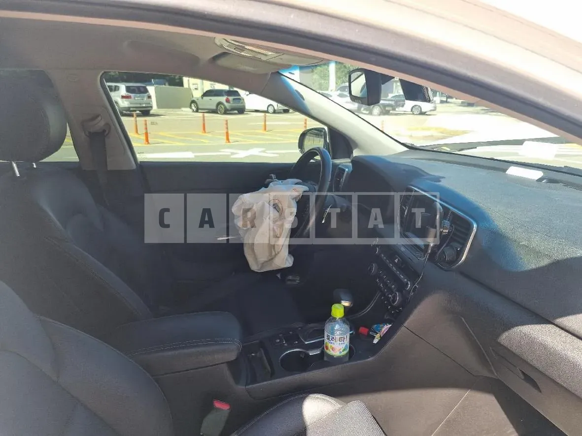 Photo 2 of 6: 2016 Kia Sportage — Korean insurance auction