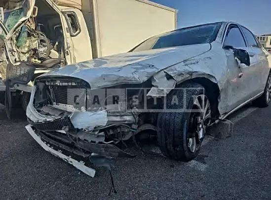 Photo 2 of 19: 2019 Mercedes-Benz E 300 4Matic — Korean insurance auction