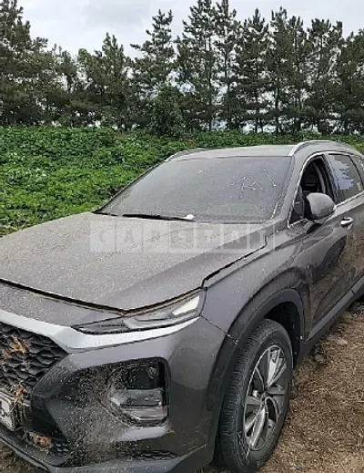 Photo 1 of 7: 2019 Hyundai Santa Fe, VIN KMHS281BDKU020129 — Korean insurance auction
