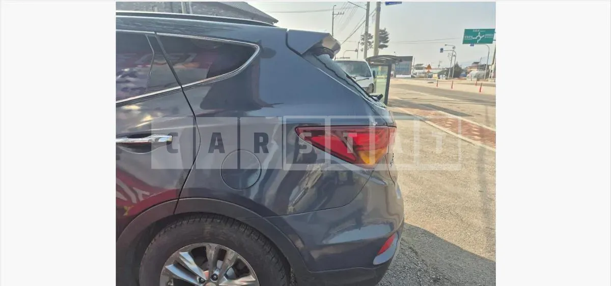 Photo 2 of 30: 2015 Hyundai Santa Fe DM Diesel — Korean insurance auction