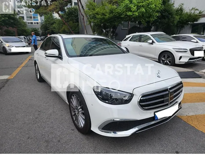 Photo 2 of 11: 2021 Mercedes-Benz E250, VIN W1KZF4FB9MA960493 — Korean insurance auction