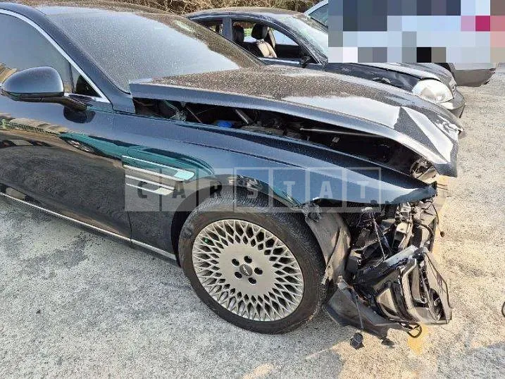 Photo 2 of 29: 2020 Genesis G80 AWD — Korean insurance auction