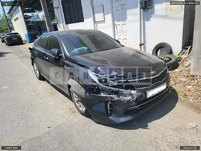 Photo 1 of 10: 2015 Kia K5, VIN KNAGX411BGA012843 — Korean insurance auction