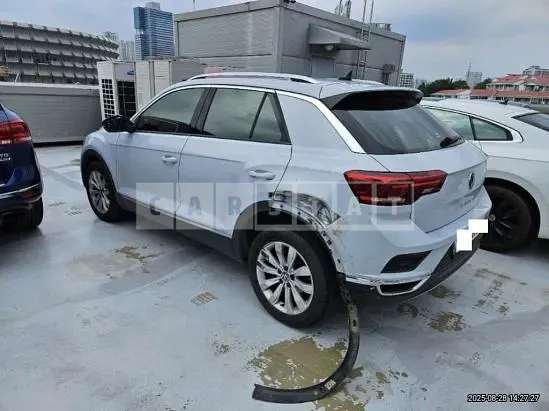 Photo 2 of 14: 2021 Volkswagen T-Roc 2.0 TDI — Korean insurance auction