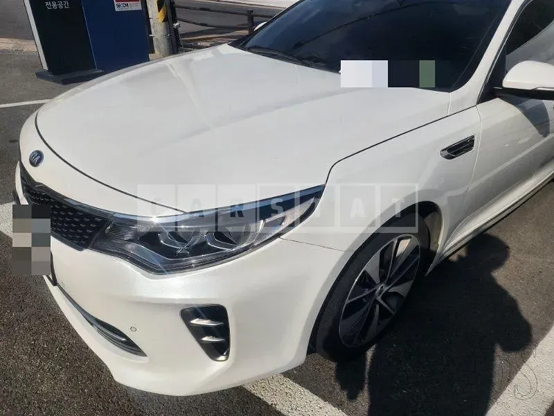 Photo 2 of 9: 2016 Kia K5 2.0, VIN KNAGW411BHA113519 — Korean insurance auction