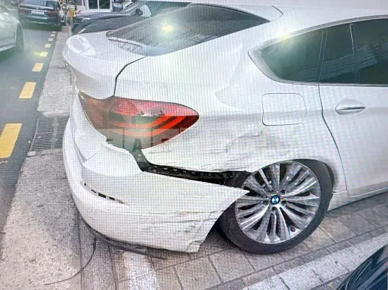 Photo 2 of 11: 2016 BMW Gran Turismo Efficient Dynamics — Korean insurance auction